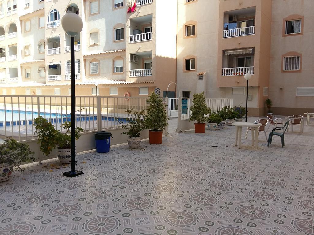 Apartamento Felix De La Fuente Torrevieja Buitenkant foto